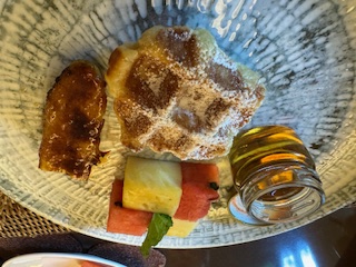 朝食
